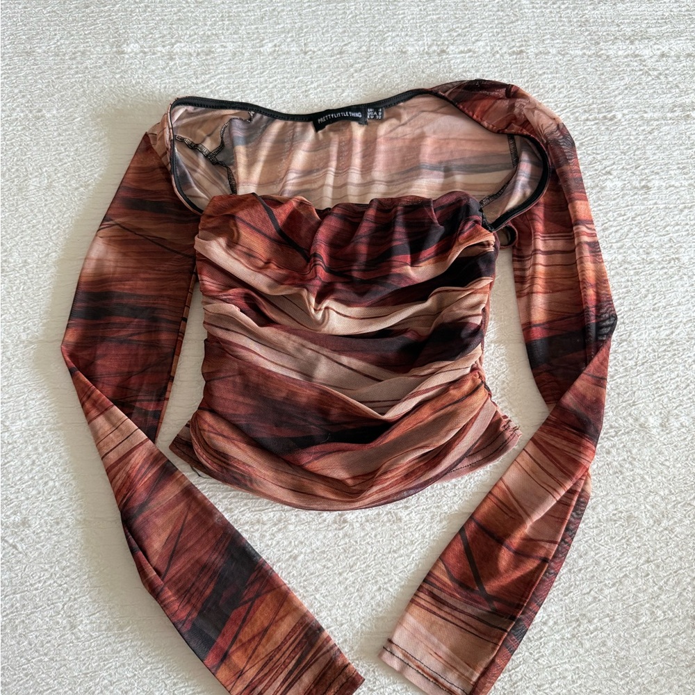PrettyLittleThing Red and Brown Ruched Long Sleeve Blouse